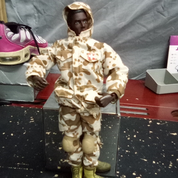 12" Gunny action figure from es toys - Picture 1 of 5